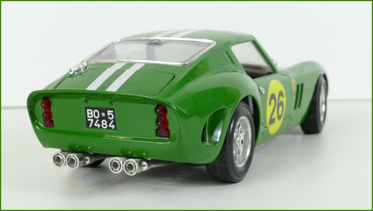 Kovový Model Bburago 1:18 - Ferrari GTO (1962)