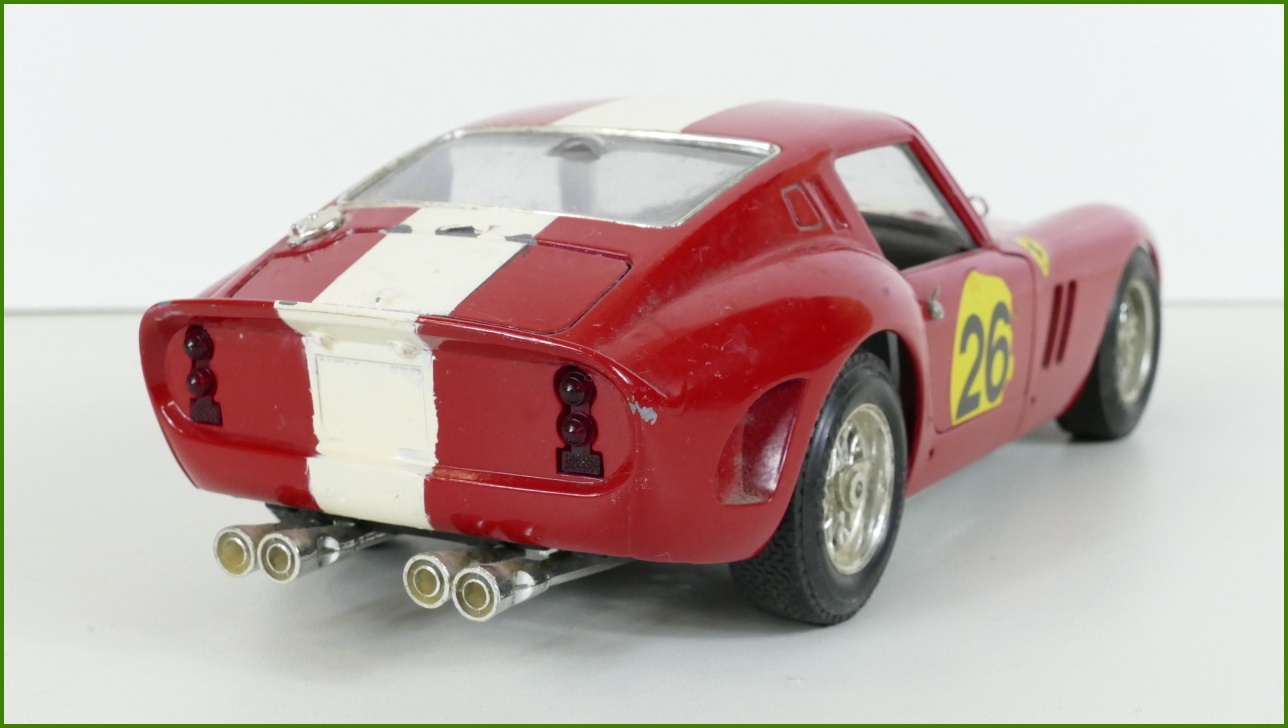 Kovový Model Bburago 1:18 - Ferrari GTO (1962) - Viz Popis