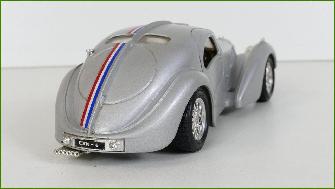 Model Auta Bburago 1:24 - Bugatti Atlantic (1936) - Viz Popis