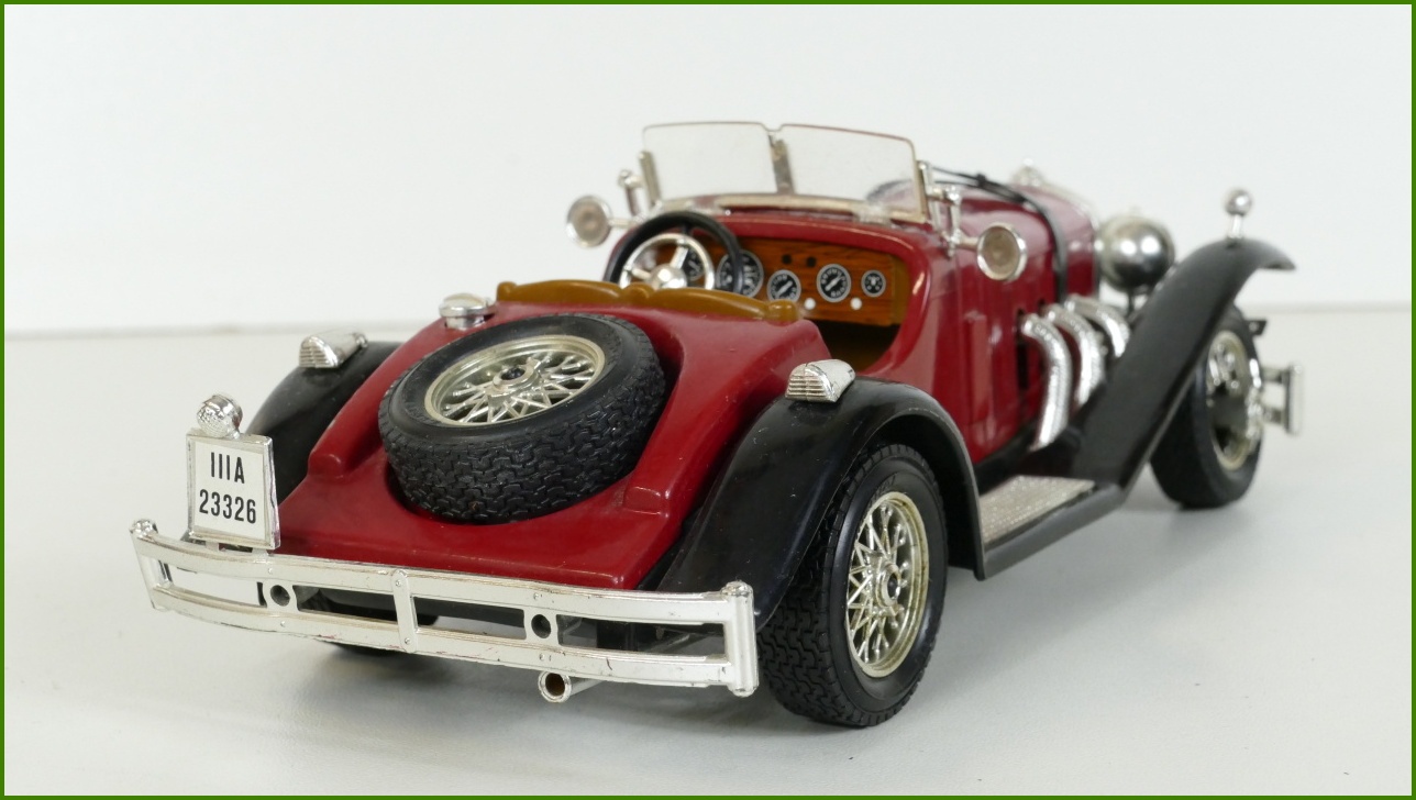 Model Auta Bburago 1:24 - Mercedes SSK - Viz Popis