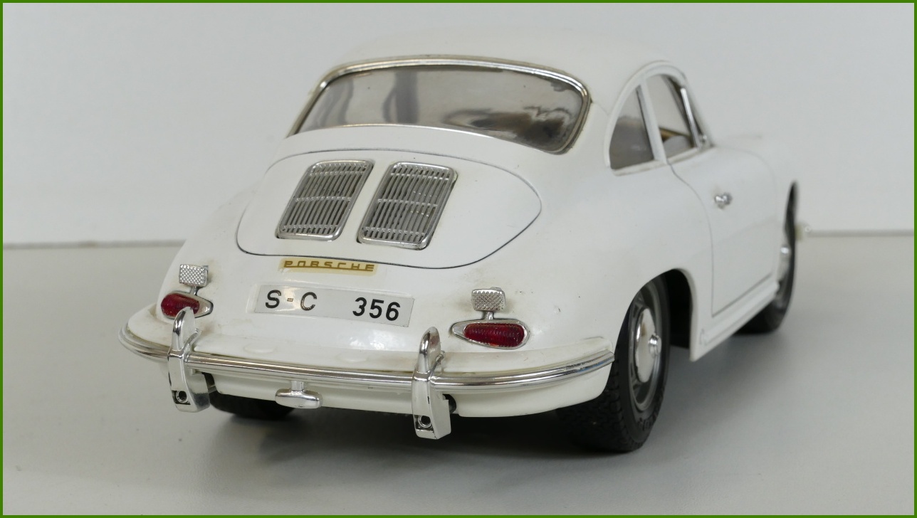 Kovový Model Bburago 1:18 - Porsche 356 B (1961)