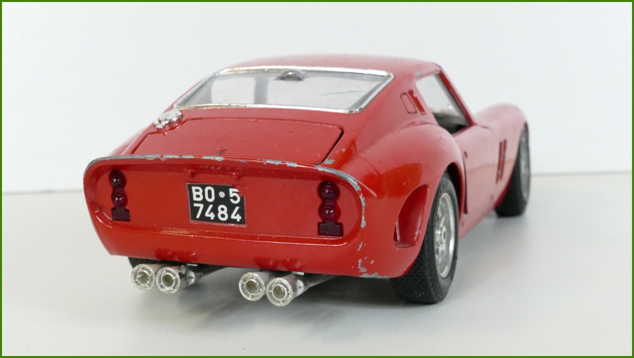 Kovový Model Bburago 1:18 - Ferrari GTO (1962) - Viz Popis