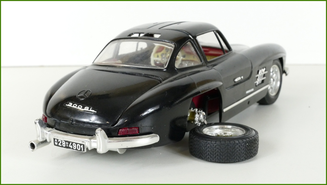 Kovový Model Bburago 1:18 - Mercedes 300 SL (1954) - Viz Popis