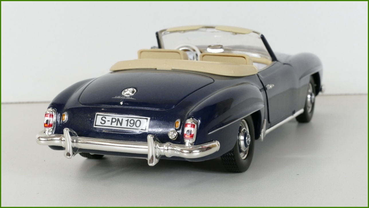 Model Auta ERTL 1:18 - Mercedes Benz 190 SL - Viz Popis