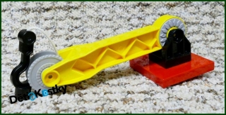 Lego® Duplo® Naviják Žlutý s Otočným Červeným Podstavcem