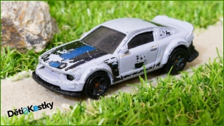 Model Autíčka Hot Wheels 2005 Ford Mustang