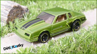 Angličák - Hot Wheels Autíčko ´86 Monte Carlo SS