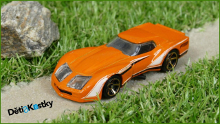 Hot Wheels Autíčko ´76 Greenwood Corvette