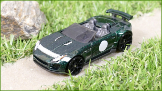 Angličák - Hot Wheels ´15 Jaguar F-Type Project 7
