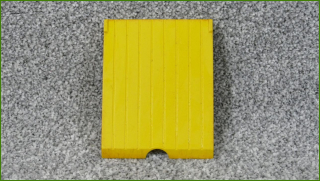 Lego Duplo záklopka pro starší střechy - 6,5x8cm