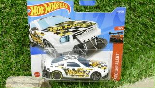 Angličák Model Autíčka Hot Wheels 2005 Ford Mustang (SPOILER ALERT)