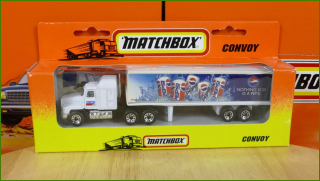 Model Matchbox Convoy Mack CH600 - Pepsi Trailer