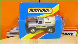 Matchbox Model Autíčka Mini Pick-Up Lesney - zažloutlá jedna strana bílé korby