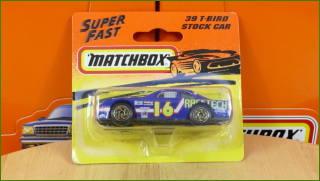 Matchbox Model Autíčka Super Fast No.39 - T-Bird Stock Car