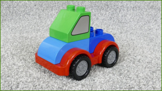 Lego Duplo autíčko z kostek