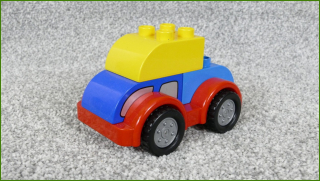 Lego Duplo autíčko z kostek