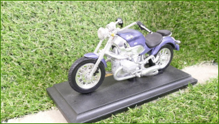 Model Replika Maisto Motorka 1:18 - BMW R1200C