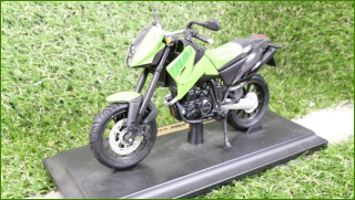 Model Replika Maisto Motorka 1:18 - KTM 640 Duke II