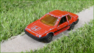 Kovový Model Autíčko Majorette Honda Prelude - část zádního světla vada