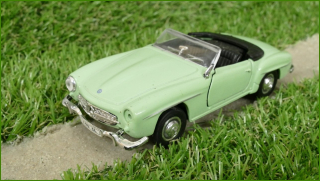 Model Autíčka Welly 1:34 - Mercedes-Benz 190 SL 1955 - Nefunguje natahování, chybí jedno světlo a zrcátko