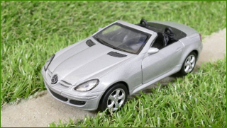 Model Autíčka Welly 1:34 - Mercedes-Benz SLK350 No.42358 - Nefunguje natahování