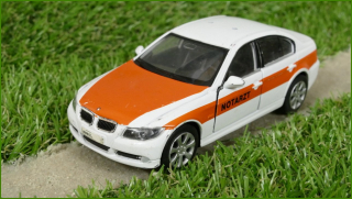 Model Autíčka Welly 1:34 - BMW 330i No.42364 - Nefunguje natahování, bez majáčků