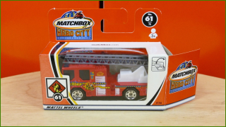Matchbox Autíčko Hero-City No.61 - Dennis Sabre Fire Truck