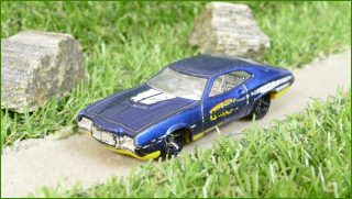 Model Autíčka Hot Wheels ´72 Ford Grand Torino Sport