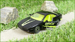 Autíčko Matchbox BMW 850i