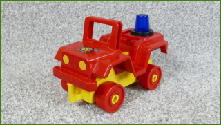 Lego Duplo jeep s majáčkem