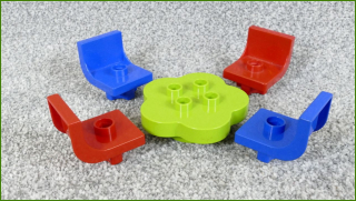 Lego Duplo stůl se židličkami