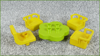 Lego Duplo stůl se židličkami