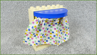 Lego Duplo stěna se záclonkou