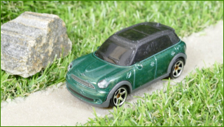 Autíčko Matchbox 2011 Mini Cooper Countryman