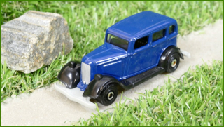 Autíčko Matchbox ´33 Plymouth