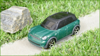 Autíčko Matchbox 2011 Mini Cooper Countryman