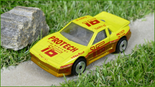 Autíčko Matchbox Pontiac Fiero (Lasers)