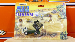 Matchbox Set Action System Safari - Otevřený - Chybí Autíčko