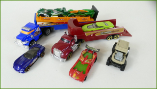 Sestava Autíček Hot Wheels Nákladní Auta s Autíčky
