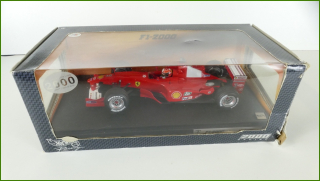 Model Formule Hot Wheels 1:18 - Ferrari F1 2000 - Michael Schumacher s Krabicí