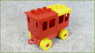 Lego Duplo vagonek s korbami
