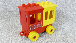 Lego Duplo vagonek s korbami pro cestující