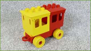 Lego Duplo vagonek s korbami pro cestující