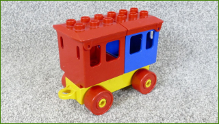 Lego Duplo vagonek s korbami pro cestující