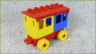 Lego Duplo vagonek s korbami pro cestující