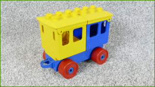 Lego Duplo vagonek s korbami pro cestující