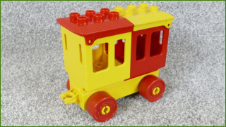 Lego Duplo vagonek s korbami pro cestující