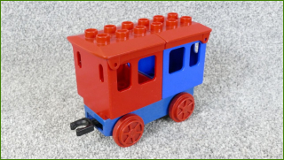 Lego Duplo vagonek s korbami pro cestující