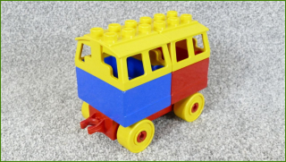 Lego Duplo vagonek s korbami pro cestující