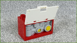 Lego® Duplo® Skříňka/Kontejner se Zvuky Motoru - Bílá Dvířka